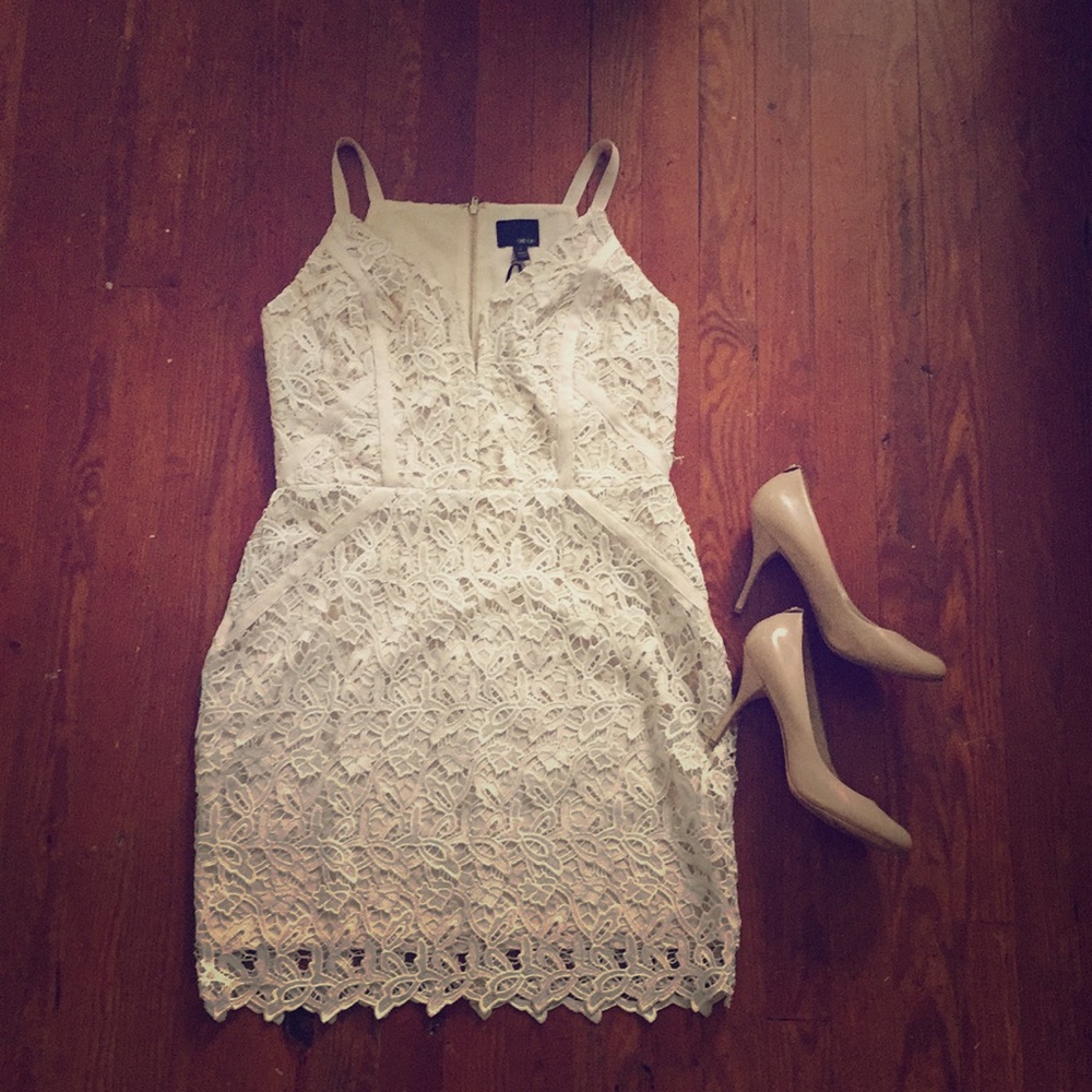 Boutique NWT cream and gold dress